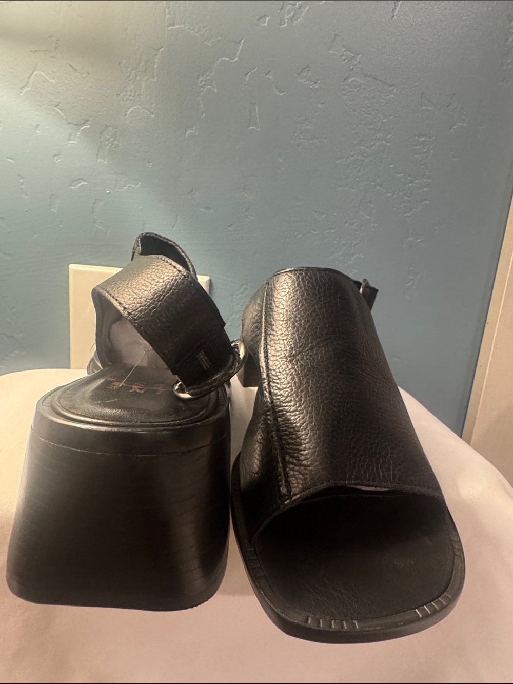 Leather NEW Black woman sandals